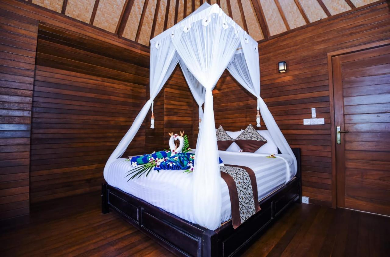 Отель Karang Mas Lembongan Экстерьер фото