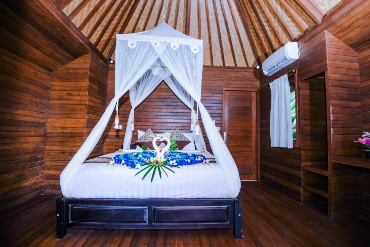 Отель Karang Mas Lembongan Экстерьер фото