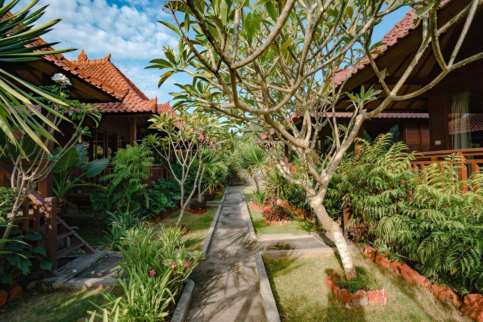 Отель Karang Mas Lembongan Экстерьер фото