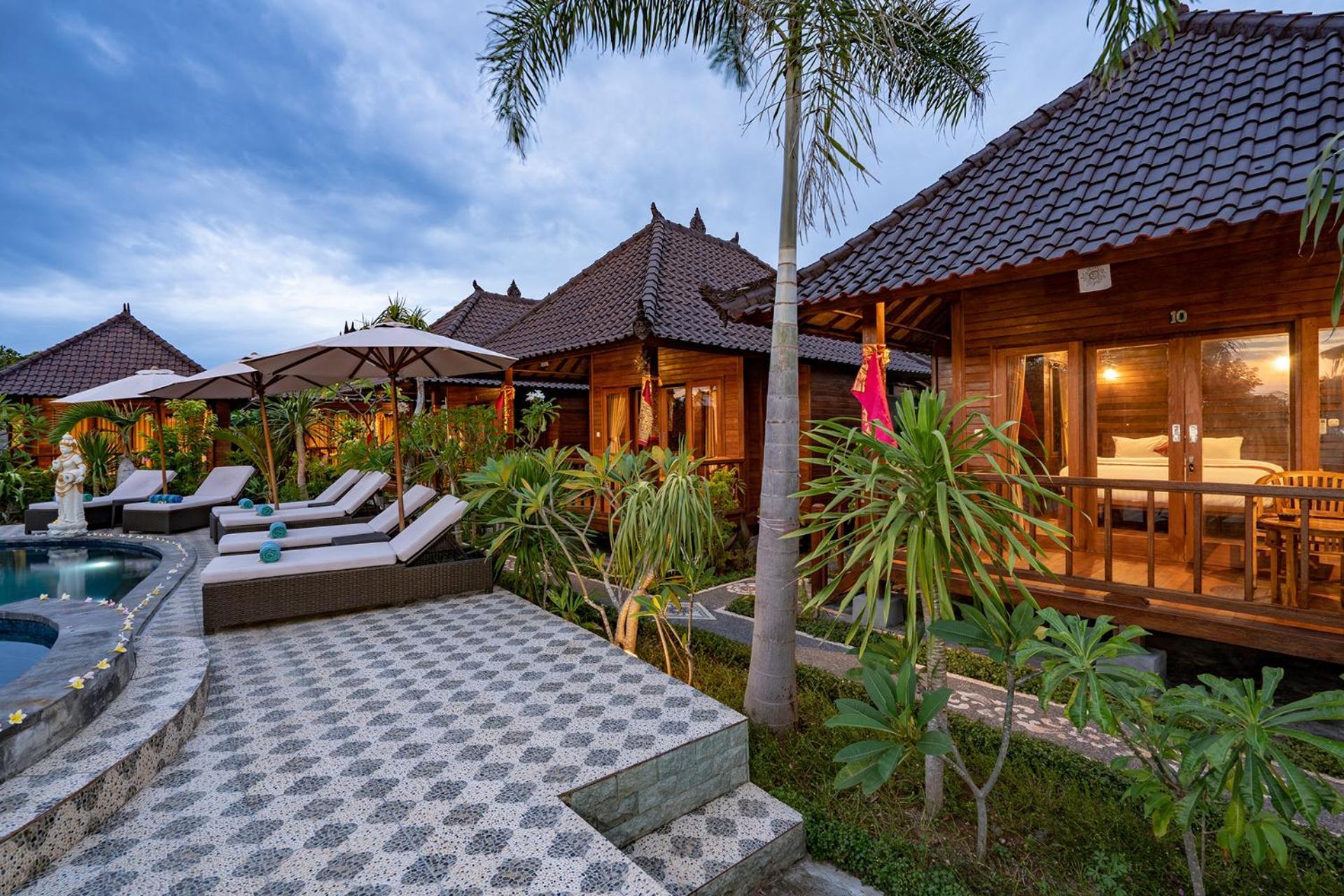 Отель Karang Mas Lembongan Экстерьер фото