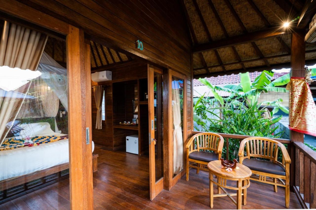 Отель Karang Mas Lembongan Экстерьер фото